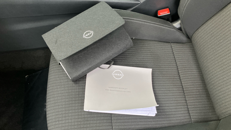 Nissan Qashqai 1.3 DiG-T MH 158 Acenta Premium 5dr Xtronic Petrol Hatchback